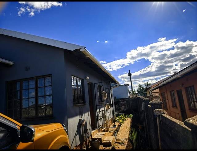 2 BEDROOM PROPERTY TO RENT IN UMHLATHUZE